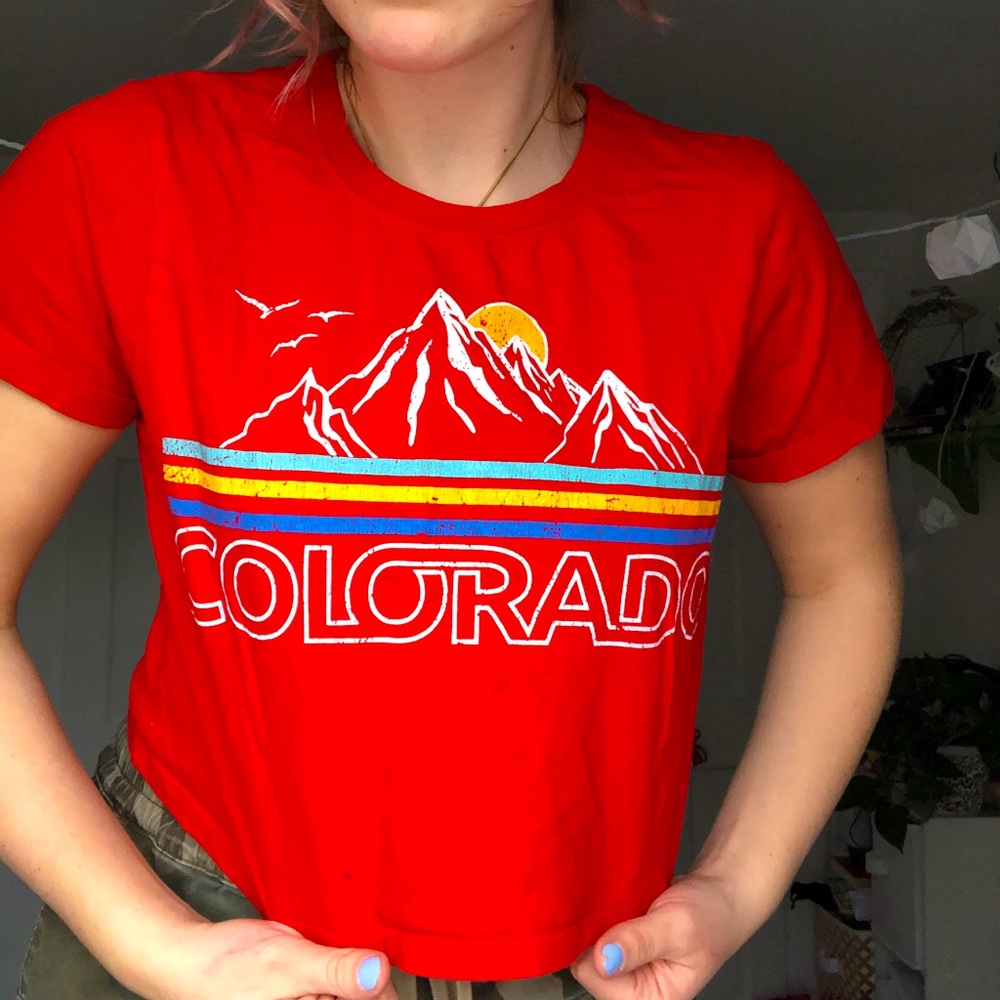 Colorado graphic T-shirt cropped size small